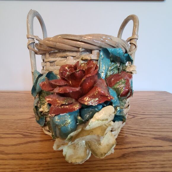 Vintage Whitewashed Wicker Basket With Molded Flowers Ribbon Details Shabby Chic - Picture 2 of 10